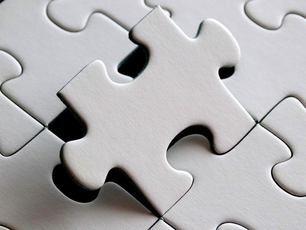 Comment, et pourquoi coller un Puzzle une fois fini ?